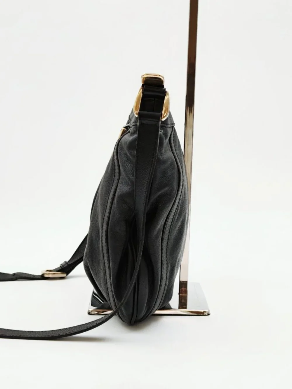 Gucci Black Leather D-Ring Shoulder Crossbody Bag Gold Hardware